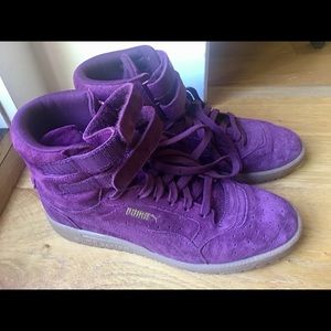 Puma eggplant colored ankle boots made of leather